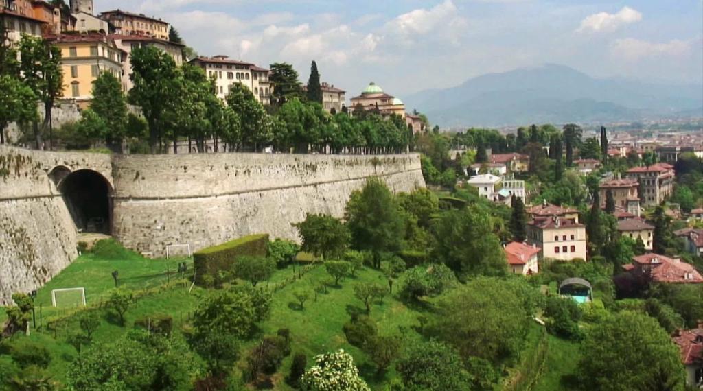 Hotel Donizetti Royal Bergamo Exterior foto